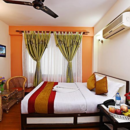 Hotel Pleasure Home Катманду Экстерьер фото