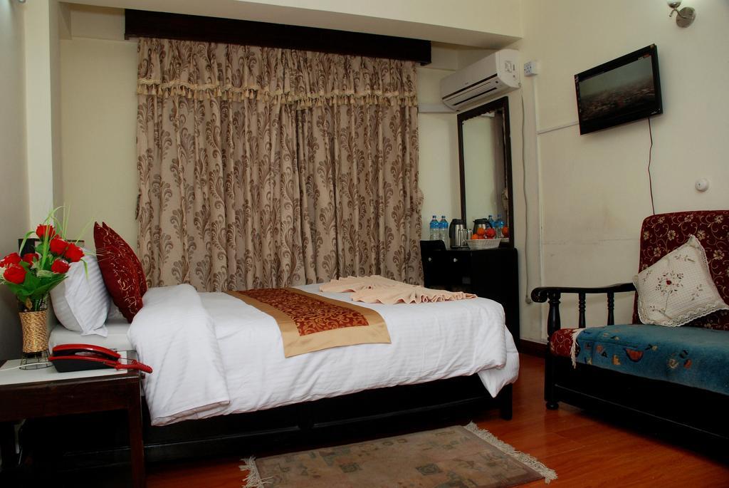 Hotel Pleasure Home Катманду Экстерьер фото