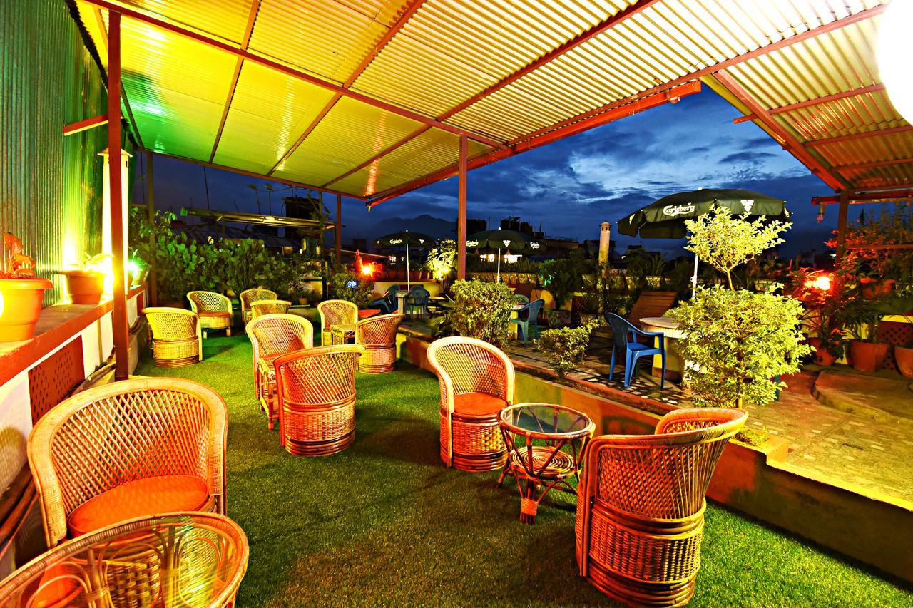 Hotel Pleasure Home Катманду Экстерьер фото