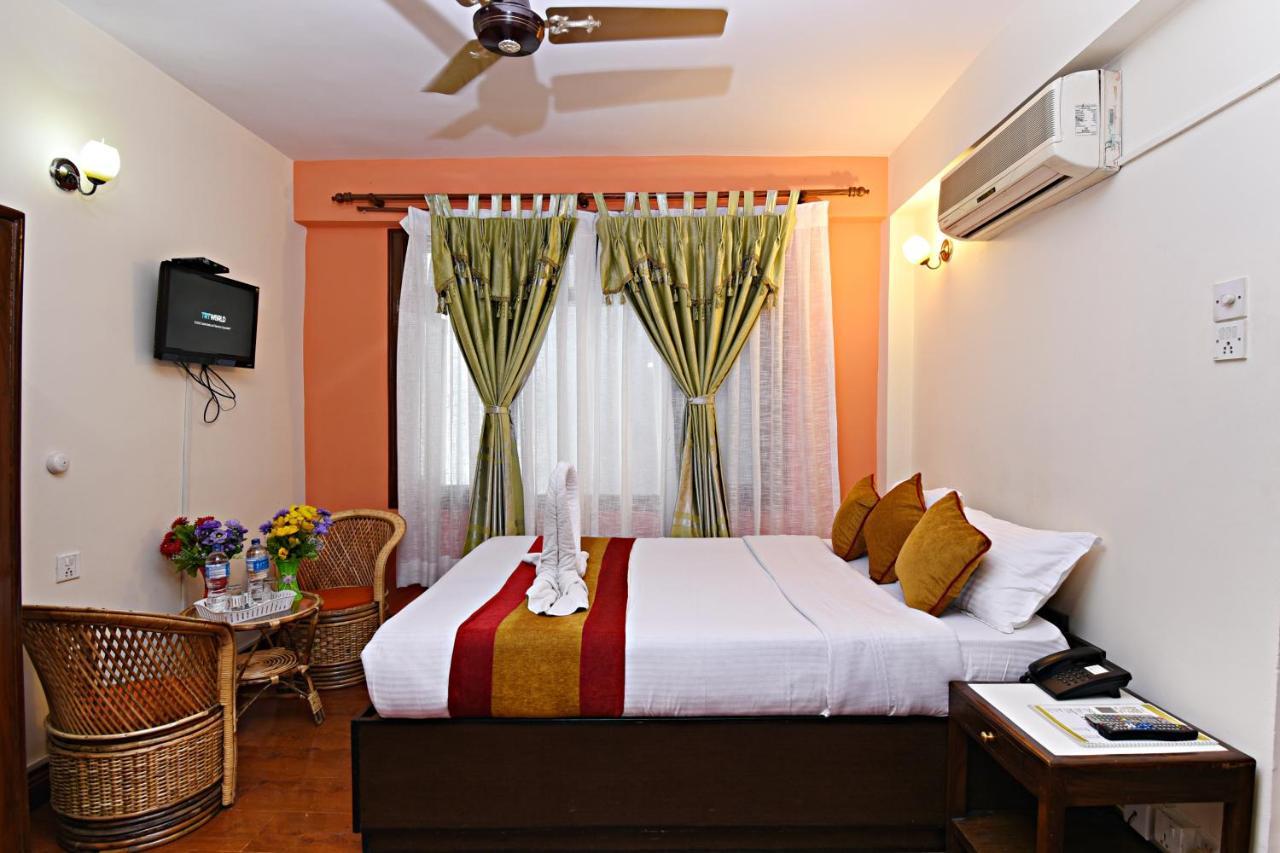 Hotel Pleasure Home Катманду Экстерьер фото