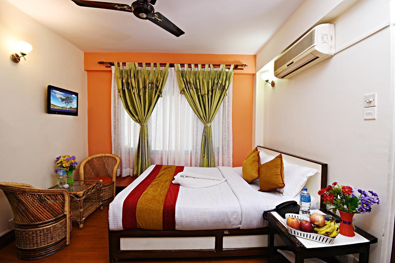 Hotel Pleasure Home Катманду Экстерьер фото