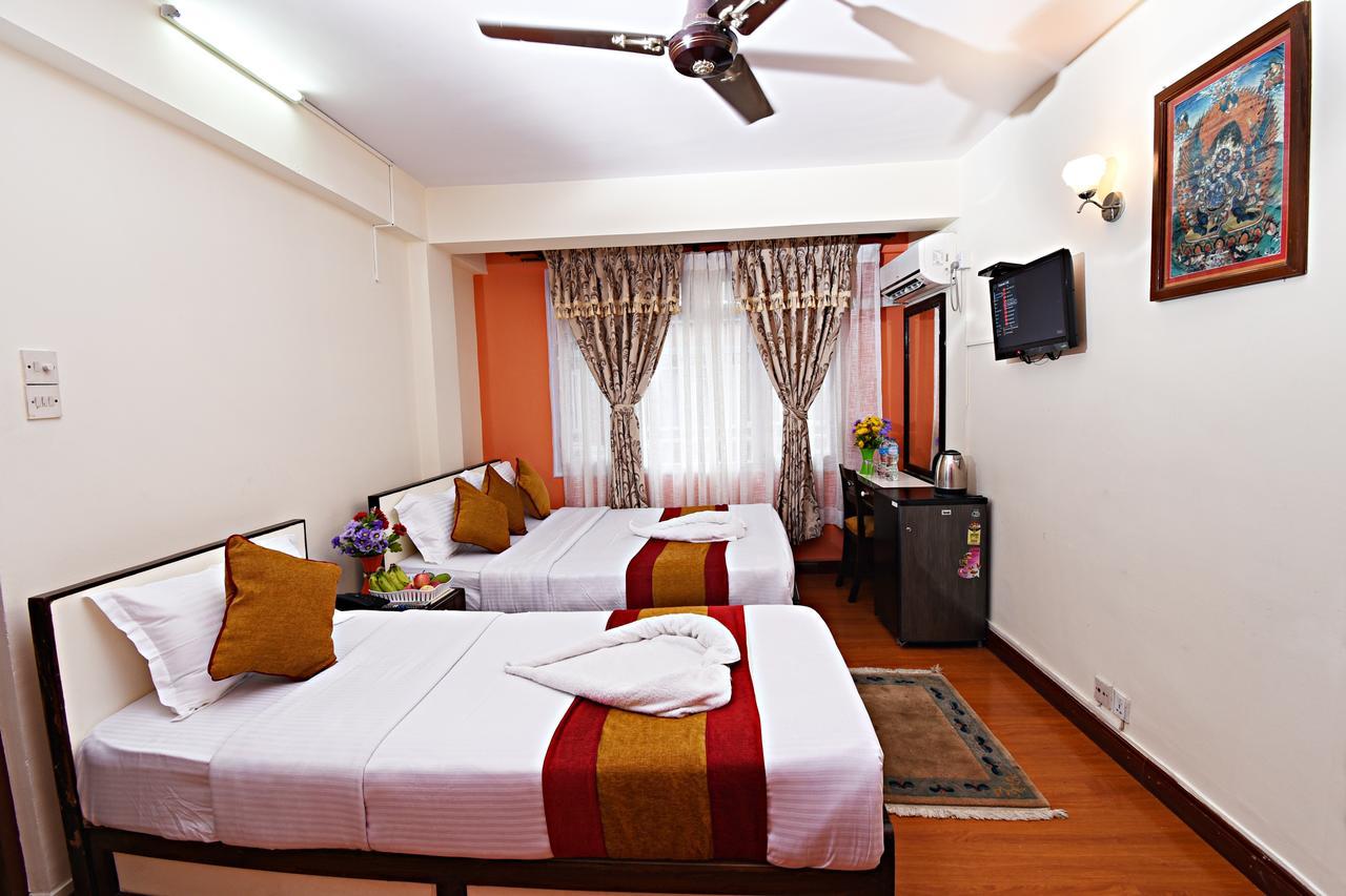 Hotel Pleasure Home Катманду Экстерьер фото