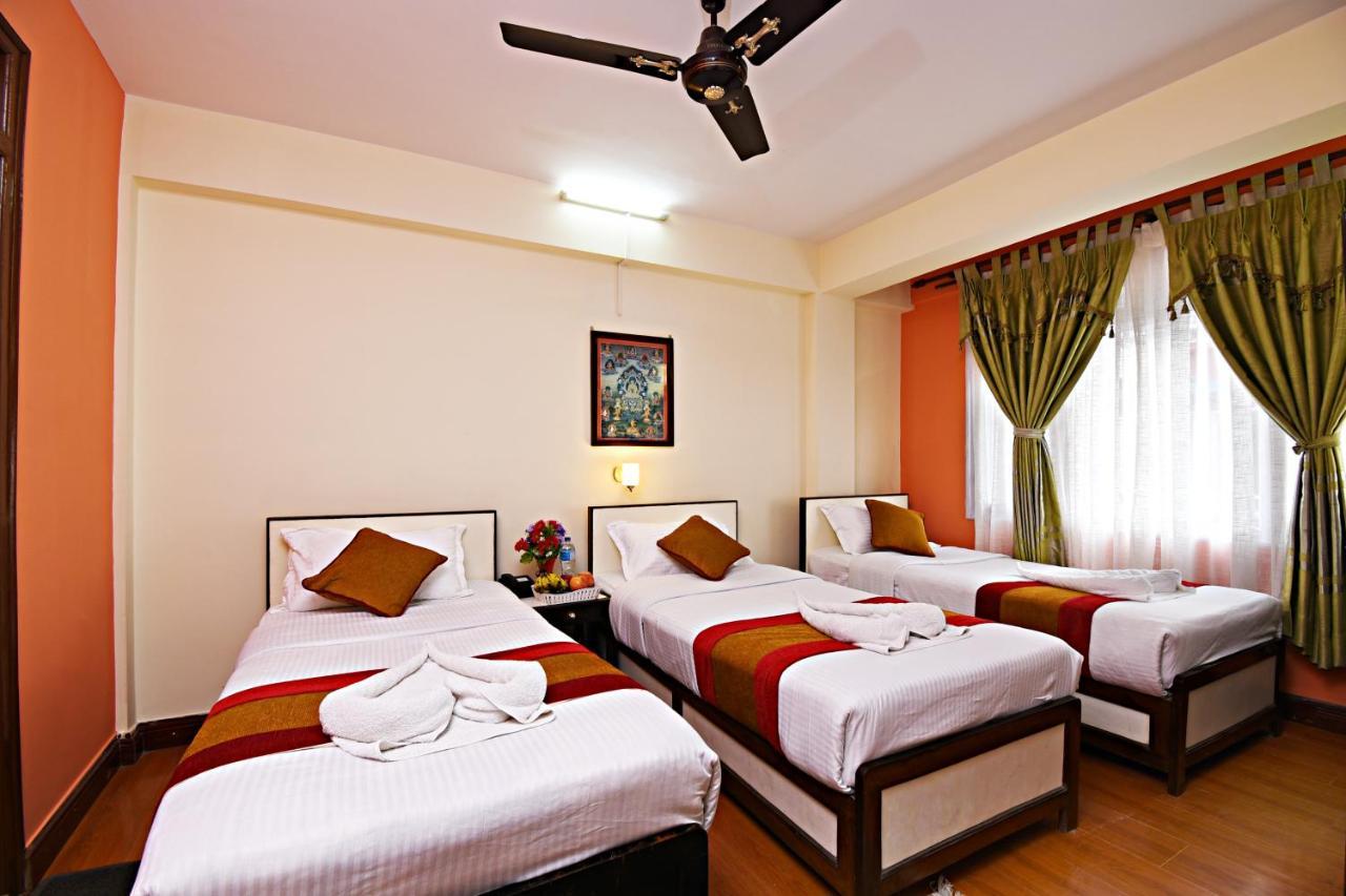Hotel Pleasure Home Катманду Экстерьер фото