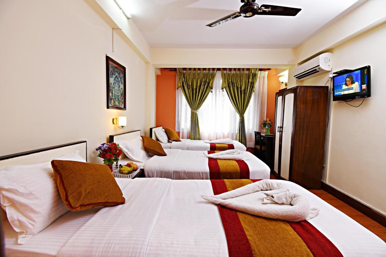 Hotel Pleasure Home Катманду Экстерьер фото