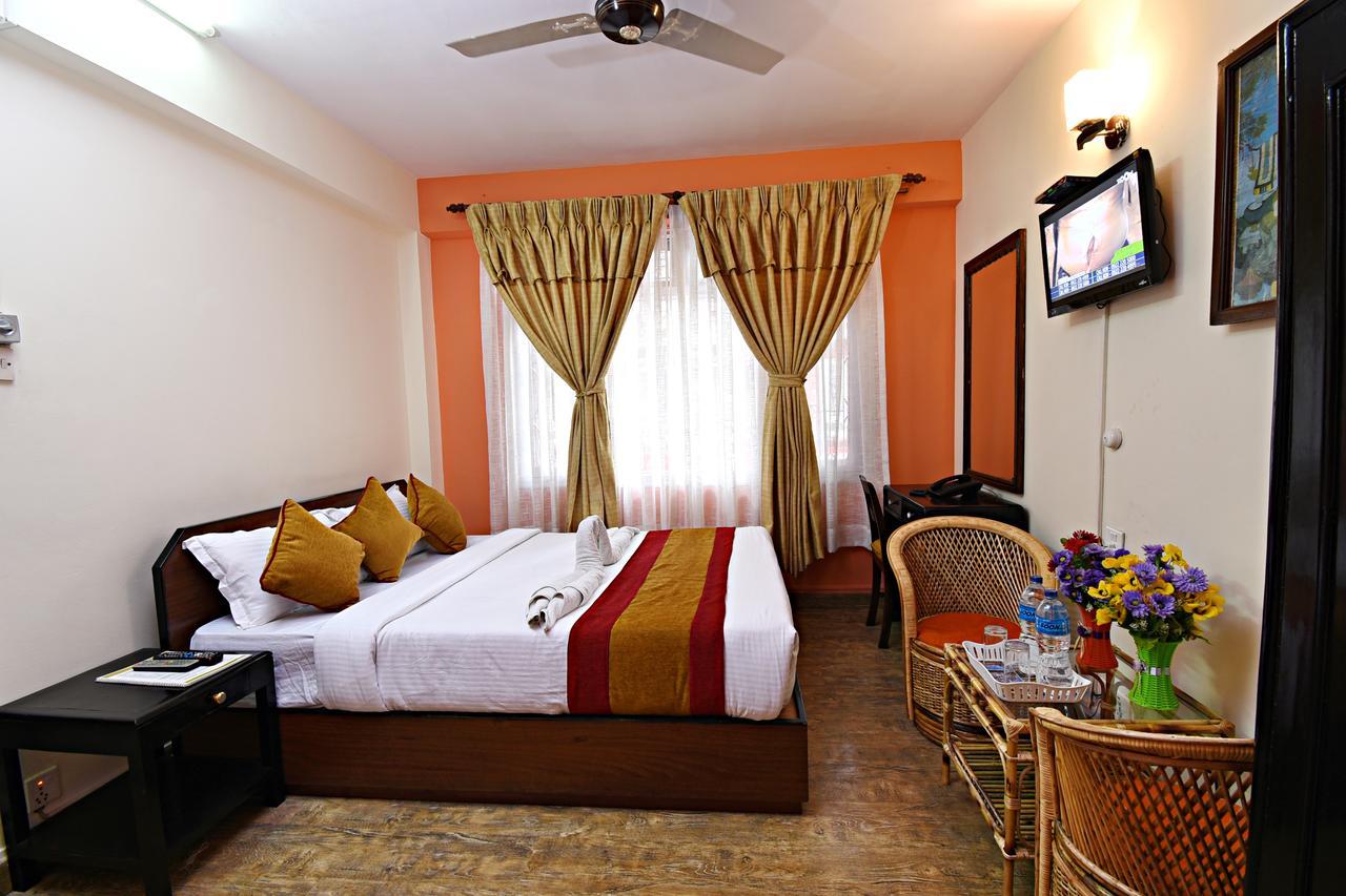 Hotel Pleasure Home Катманду Экстерьер фото