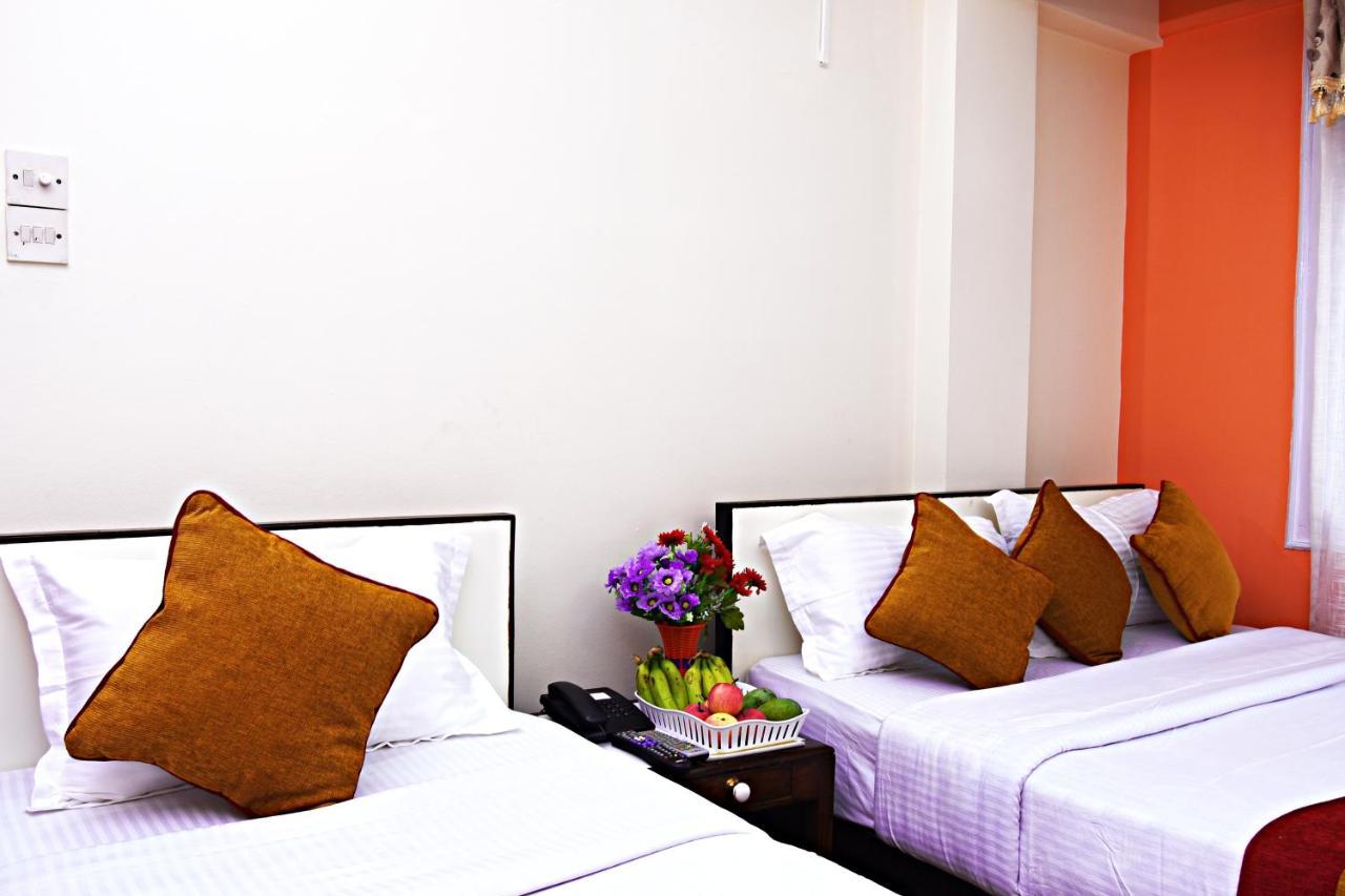 Hotel Pleasure Home Катманду Экстерьер фото