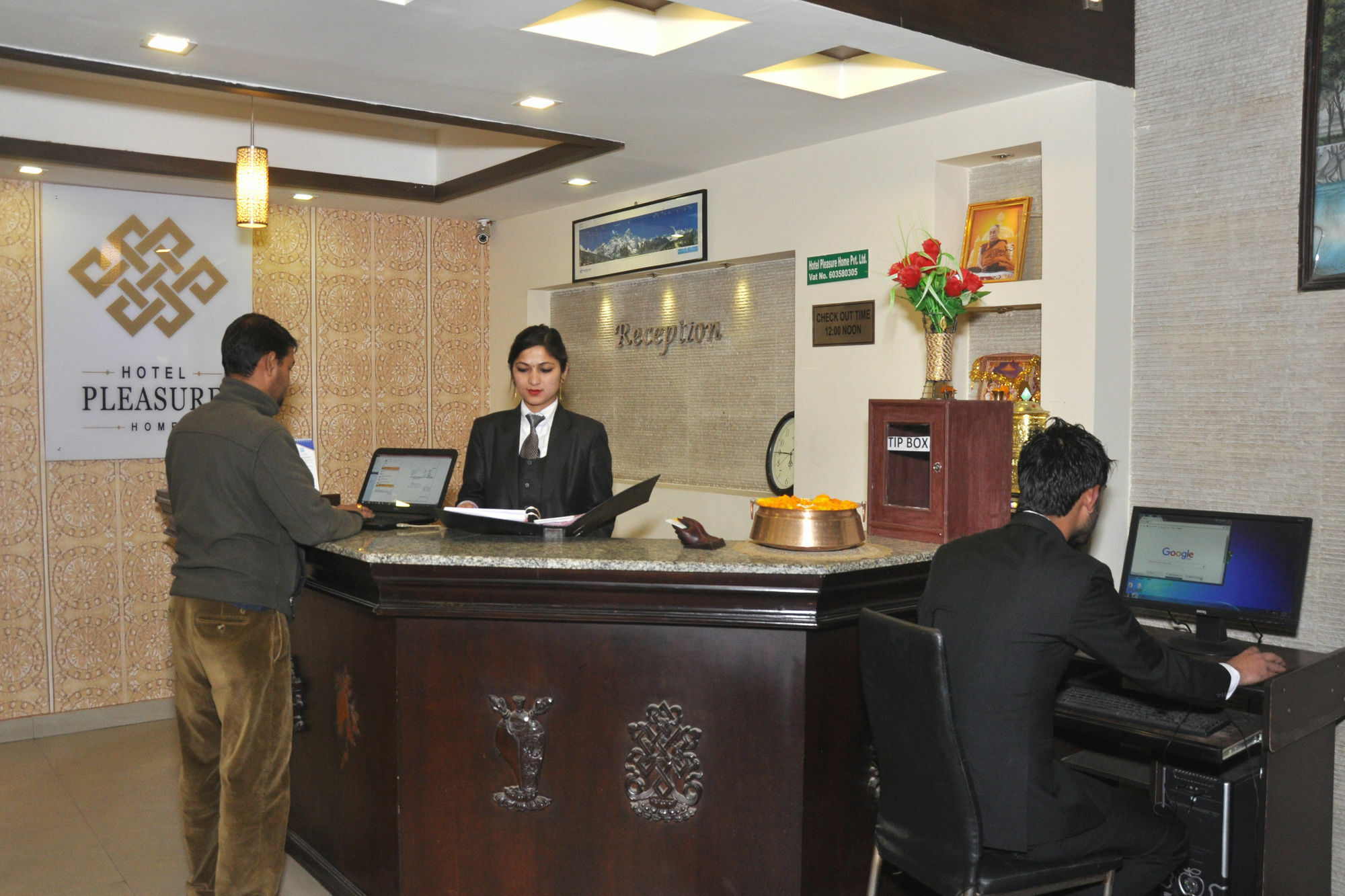 Hotel Pleasure Home Катманду Экстерьер фото
